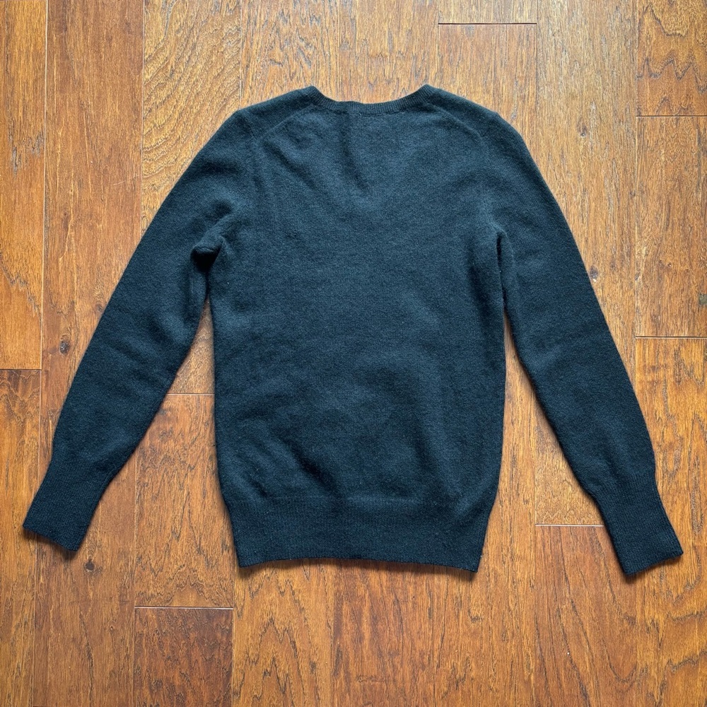 Halogen 100% Cashmere 2-Ply V-Neck Sweater Black | Size XS - Picture 8 of 8